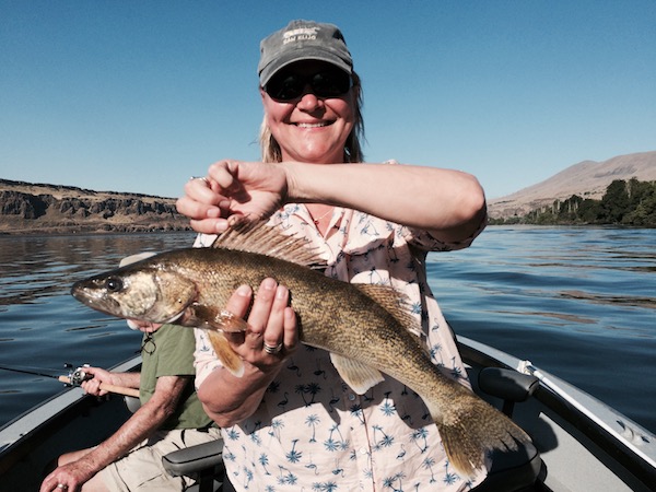 Oregon surf fishing - catching big surf perch 